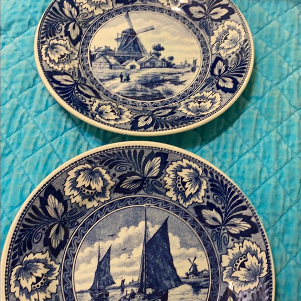 Vintage Boch Delfts Belgium plates